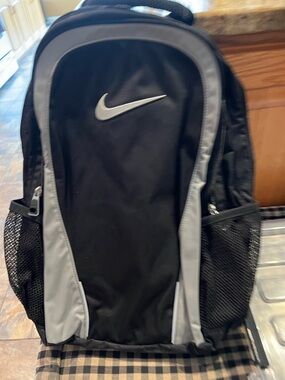 Nike Black and Gray Men's Everyday Sports Backpack